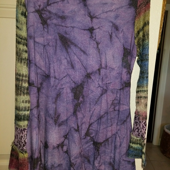 Ladies tunic top by LV Collections - Picture 3 of 3